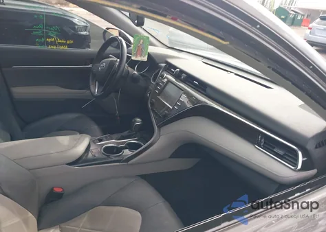 2018 Toyota Camry Xle z USA, uszkodzony, nr VIN 4T1B11HK6JU024455